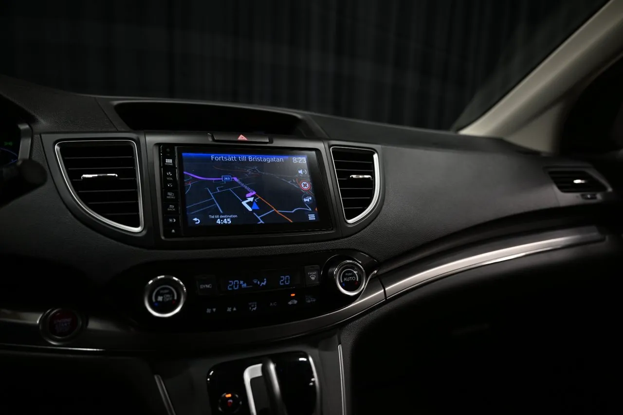 Vehicle image 30