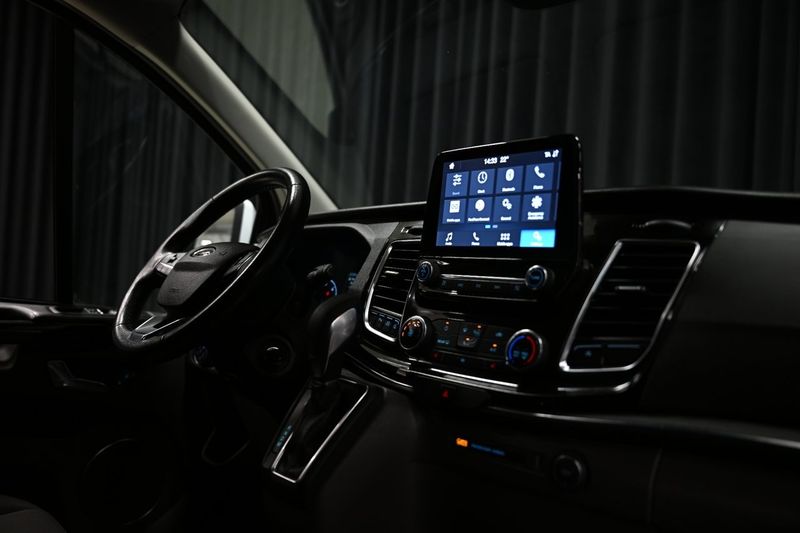 Ford Tourneo Custom bild 19
