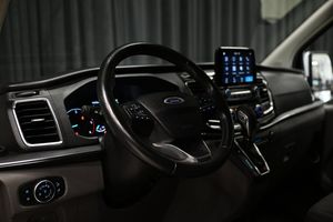 Ford Tourneo Custom bild 13