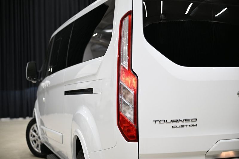 Ford Tourneo Custom bild 8
