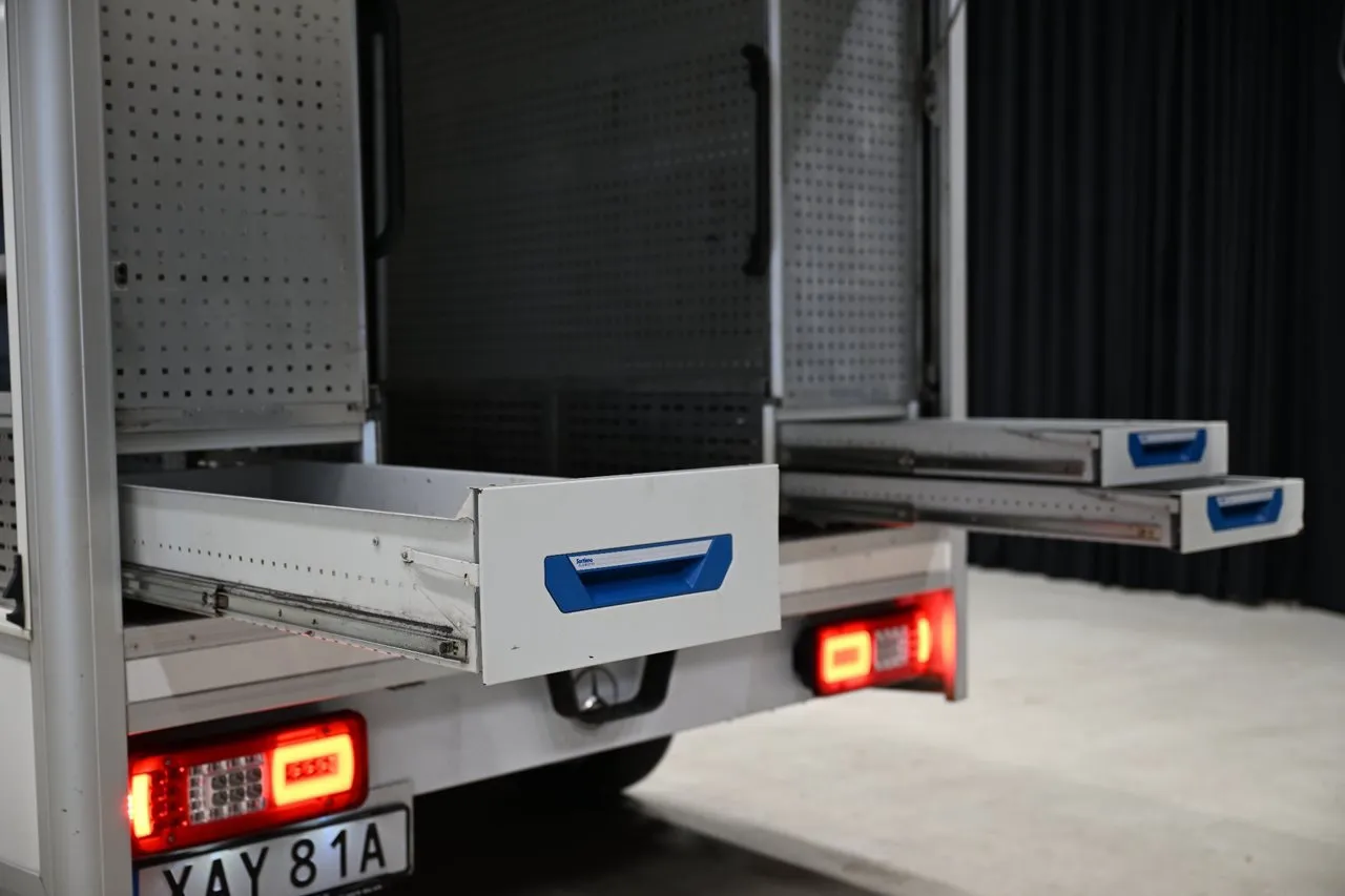 Vehicle image 36
