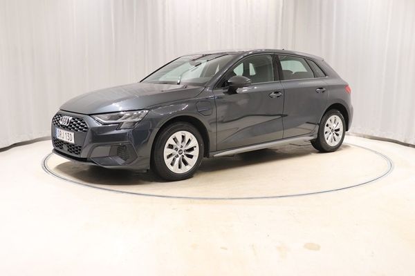 Audi A3 Sportback Laddhybrid 40TFSIe 204hk Drag Carplay Keyless - 2023