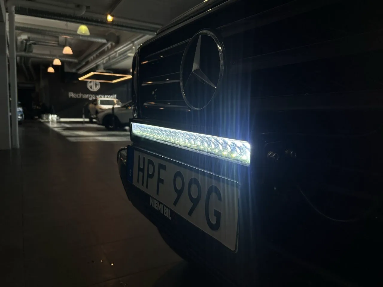 Vehicle image 24