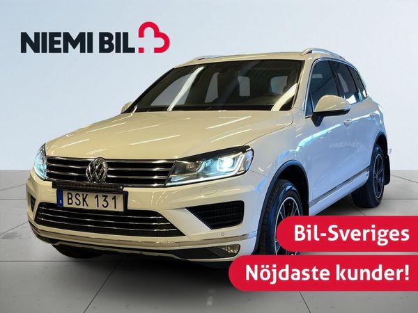 Volkswagen Touareg 3.0 V6 TDI /MoK/S&V-däck/D-värm/Extraljus/Backkamera - 2016