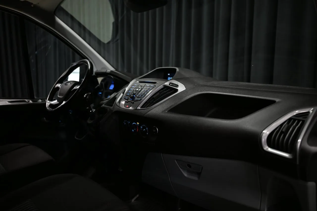 Vehicle image 20