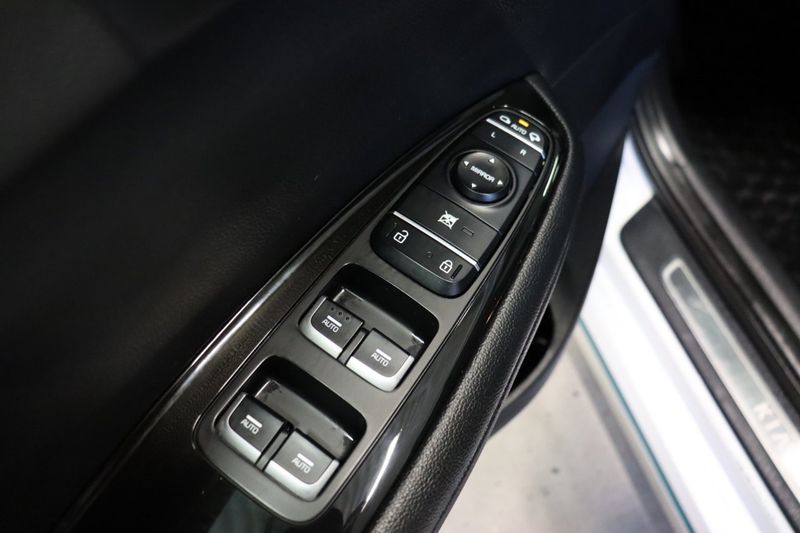 Kia Optima bild 23