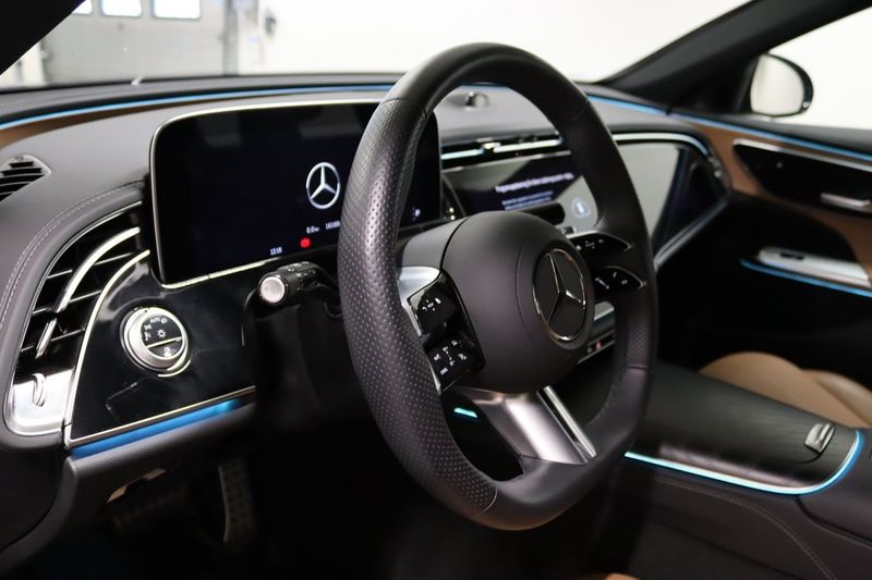 Mercedes E300 bild 17