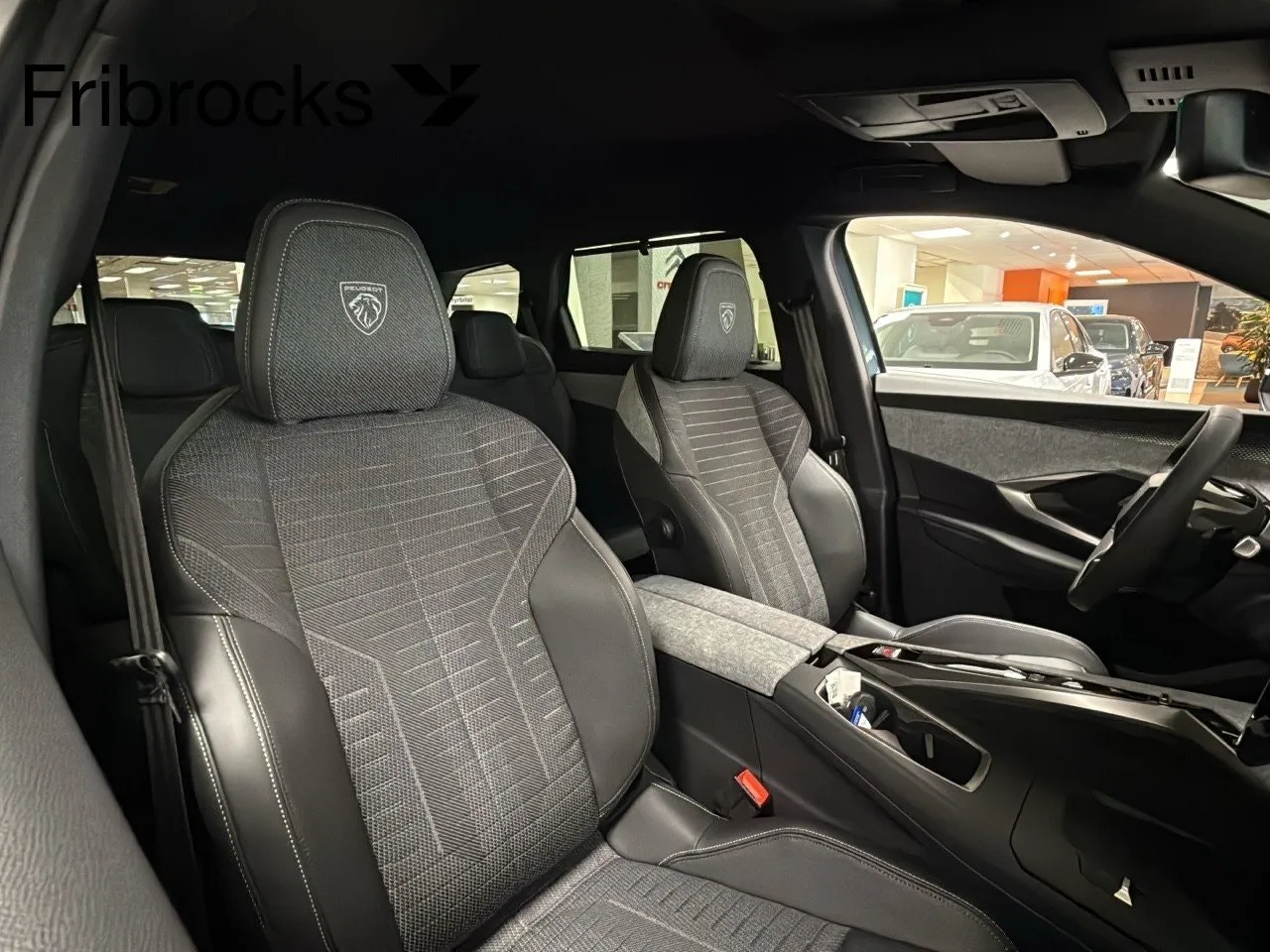 Vehicle image 18