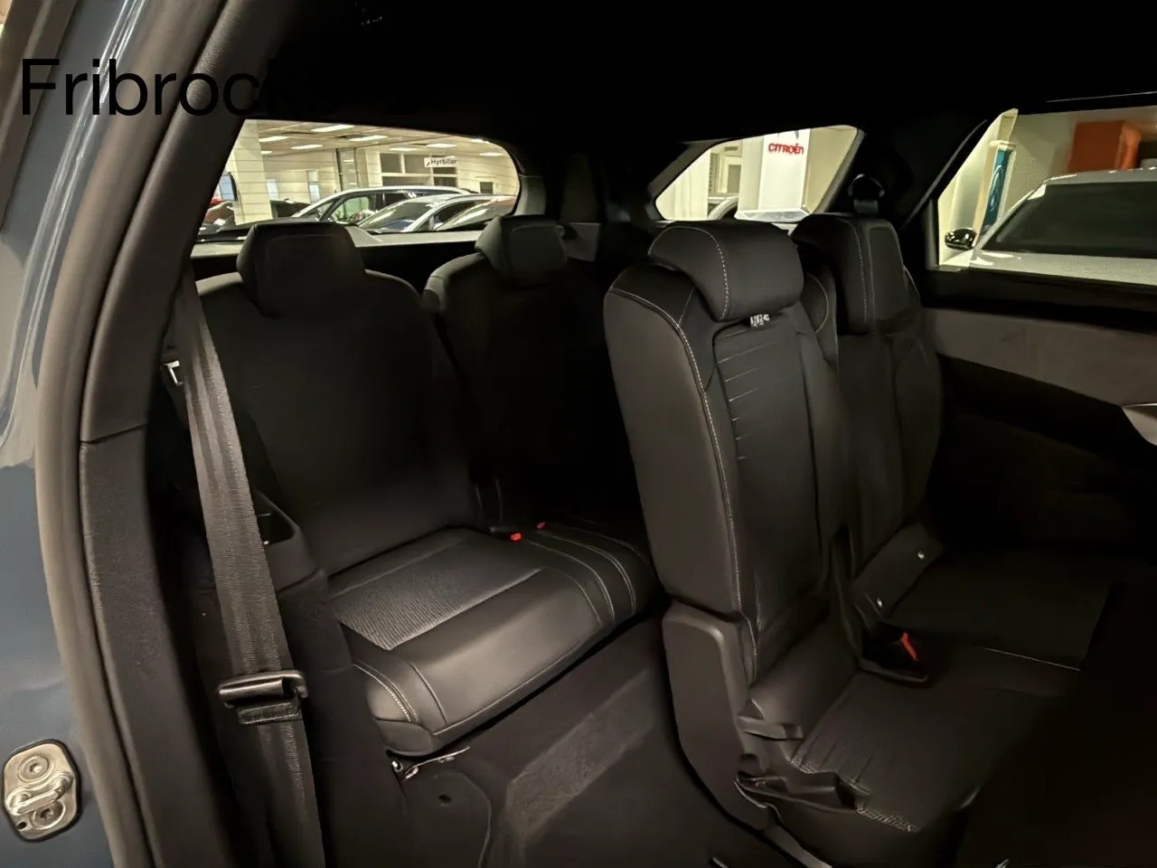 Vehicle image 21