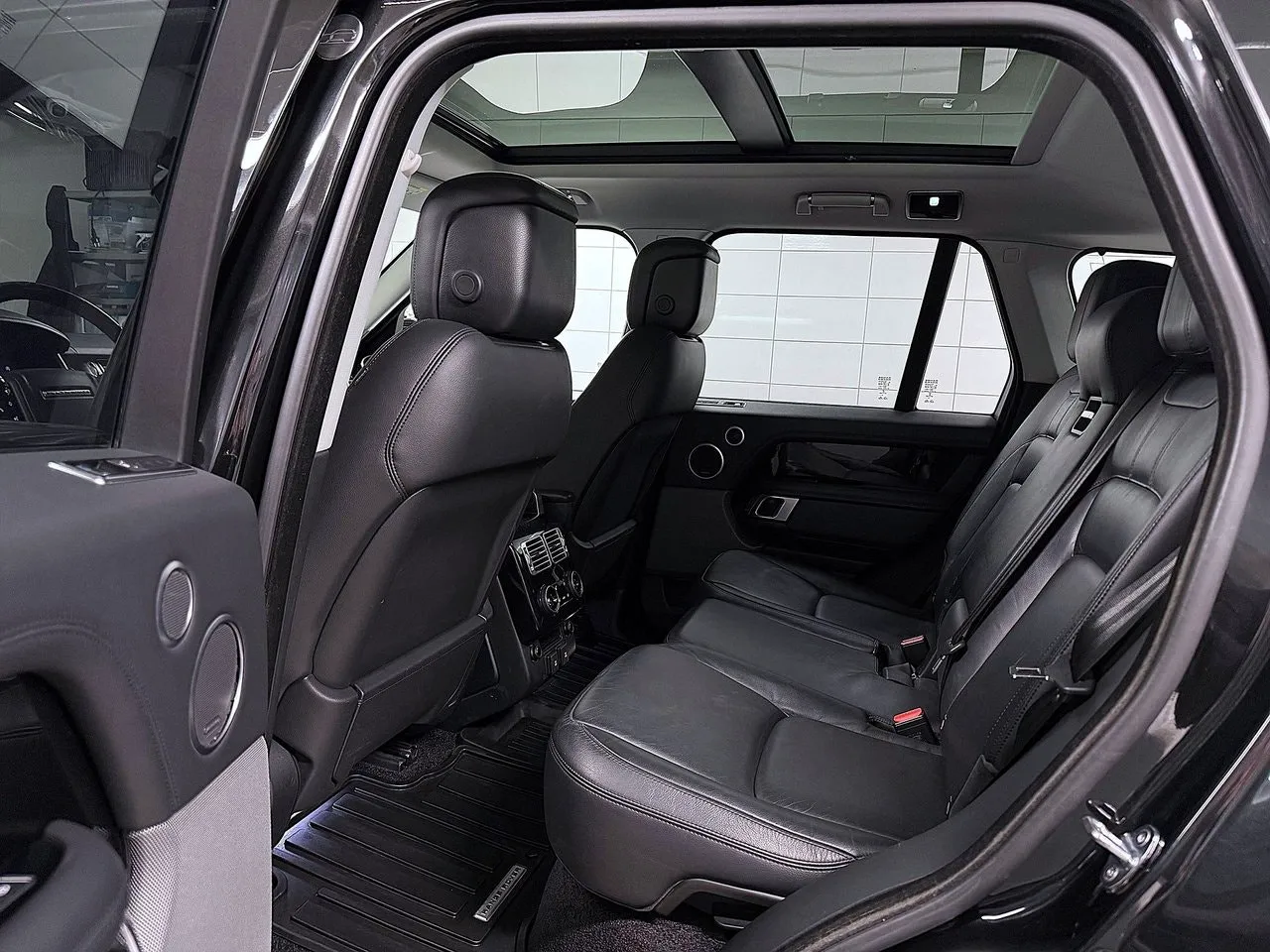 Vehicle image 31
