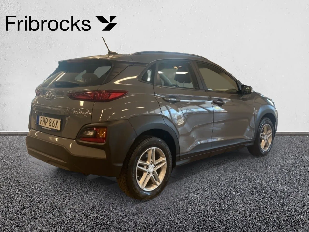 Vehicle image 4