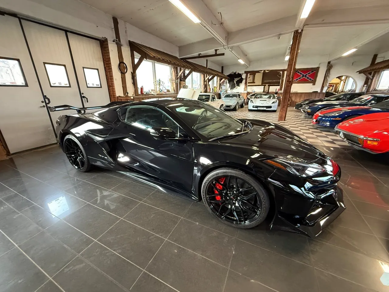 Vehicle image 10