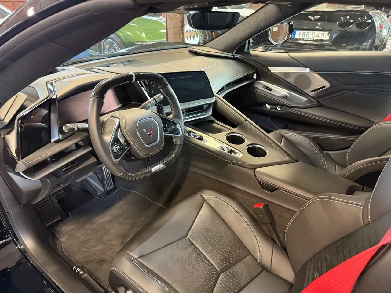Vehicle image 13