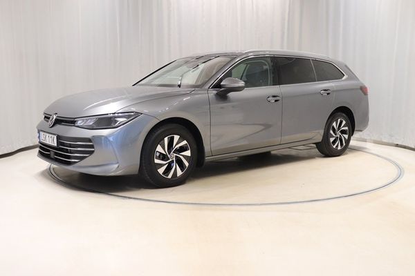 Volkswagen Passat 1.5 eTSI 150hk Aut Drag Värmare Kamera LED - 2025