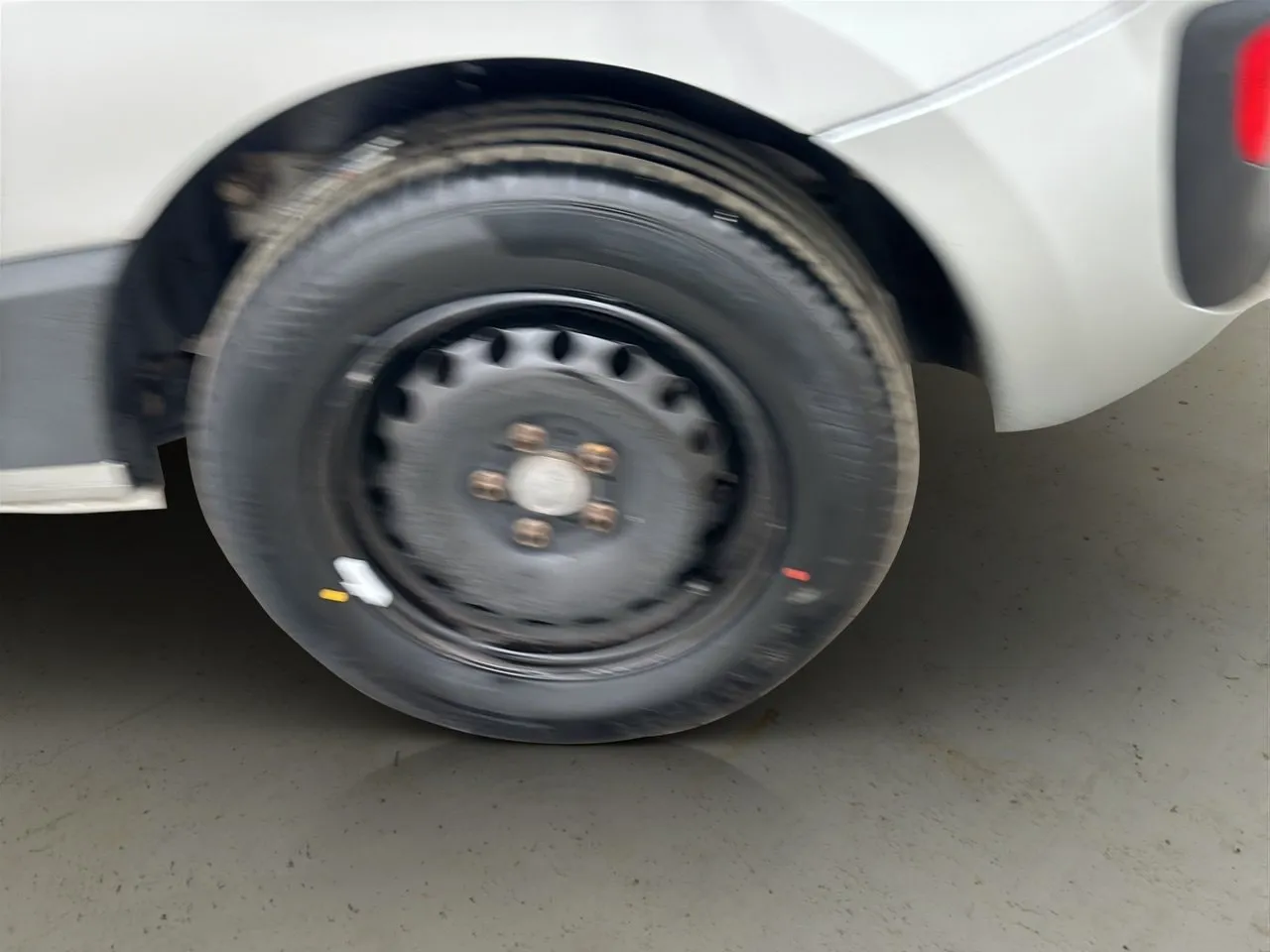 Vehicle image 21