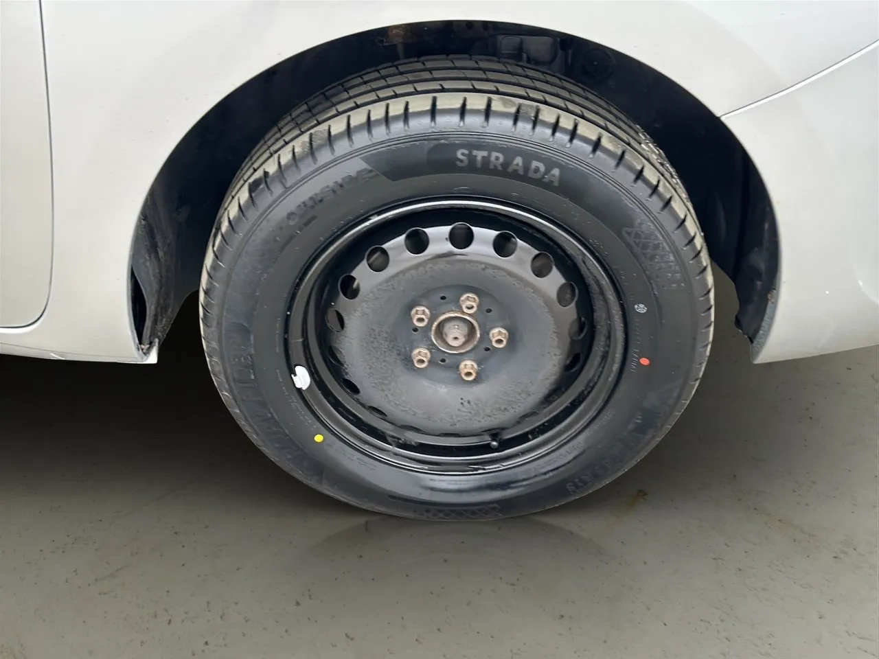 Vehicle image 23