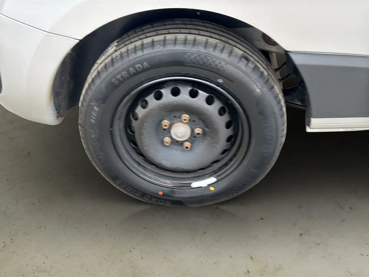 Vehicle image 22
