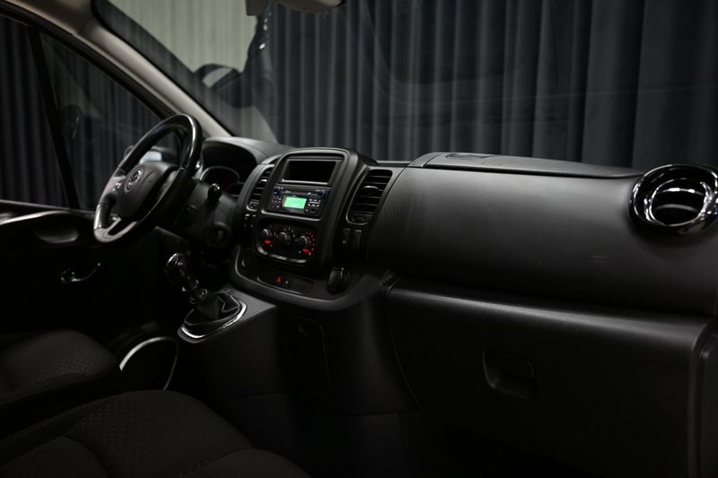 Opel Vivaro bild 17