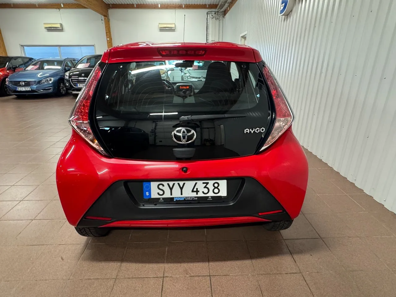 Vehicle image 4