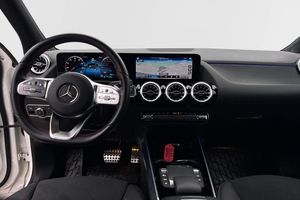Mercedes GLA250 bild 6