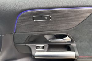 Mercedes GLA250 bild 16