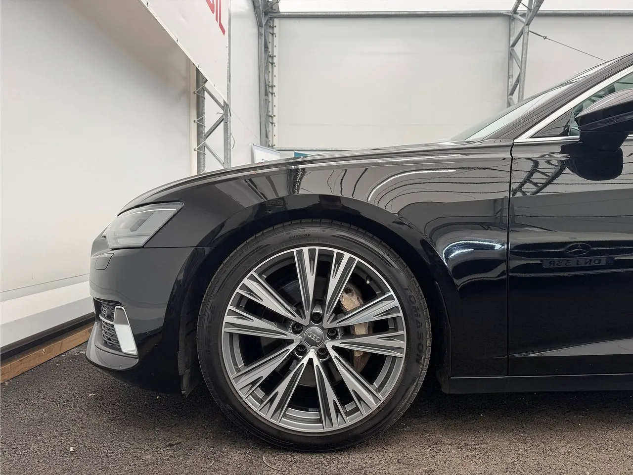 Vehicle image 7
