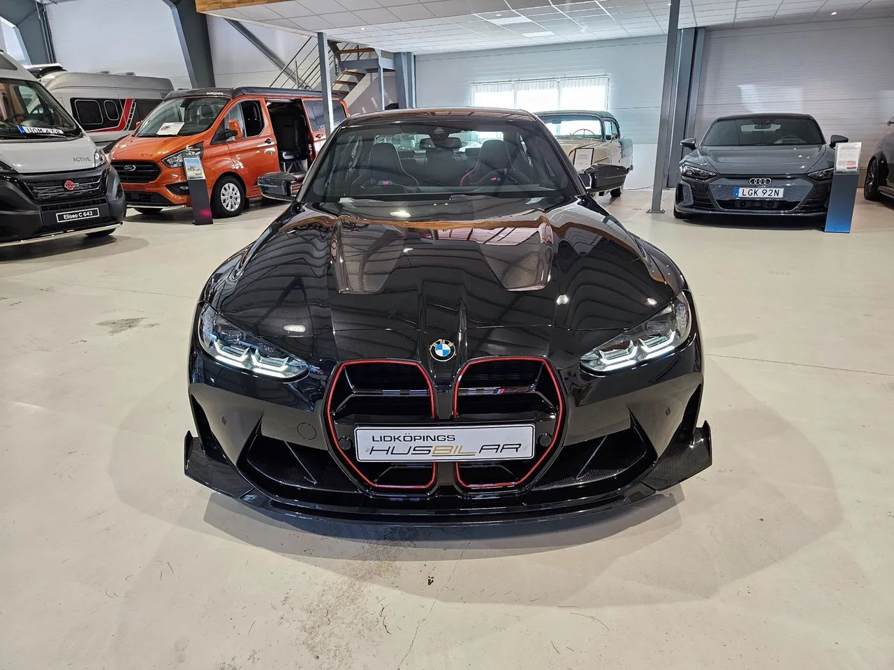 Vehicle image 4