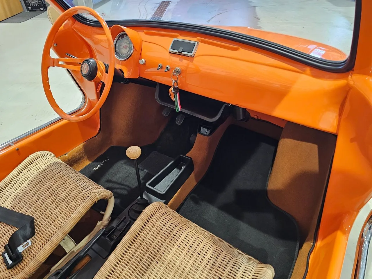 Vehicle image 11
